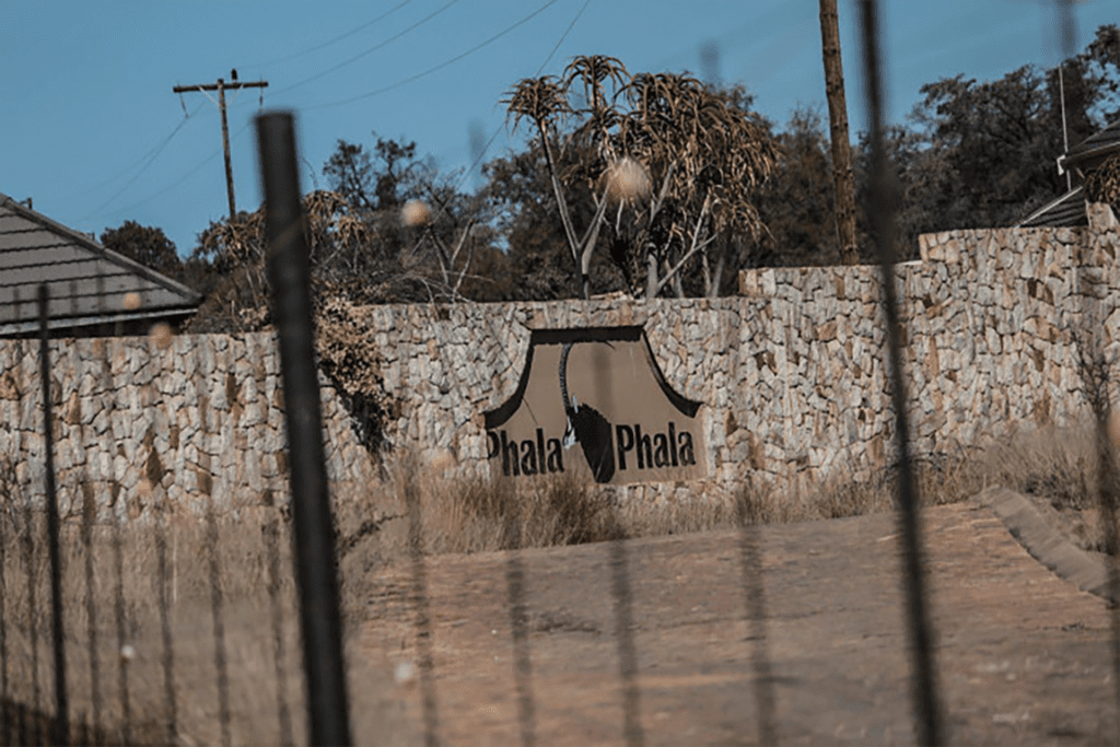 Phalaphala Farm